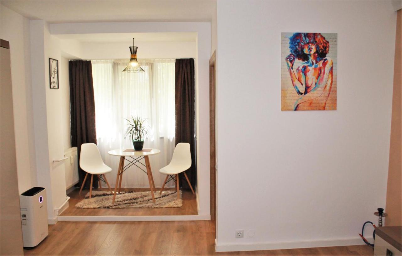 Studio Dristor - Foarte Curat Si Frumos Bukarest Kültér fotó
